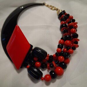 Vintage Boho Red/Black Art Deco Plastic Choker